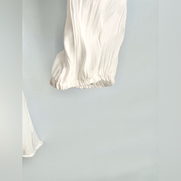 VINCE CAMUTO Women's Split Neck Long-Sleeve Top - Picture 5 of 6